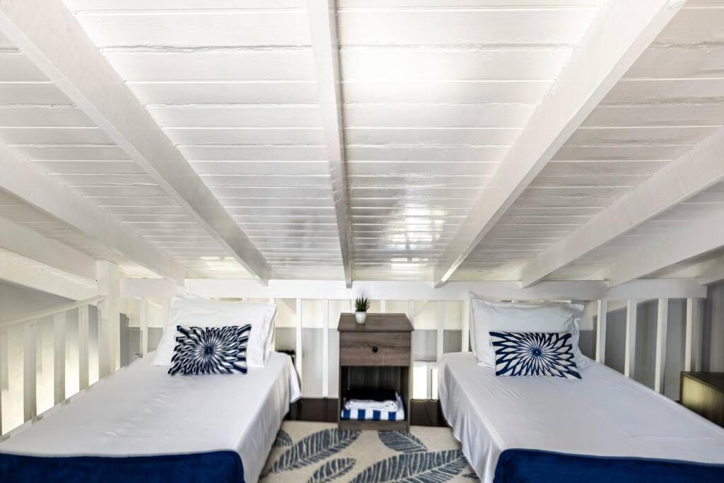 Seaside Loft With Pool, Sea Castles, Apartment *