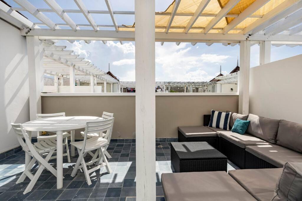 Seaside Loft With Pool, Sea Castles, Apartment *